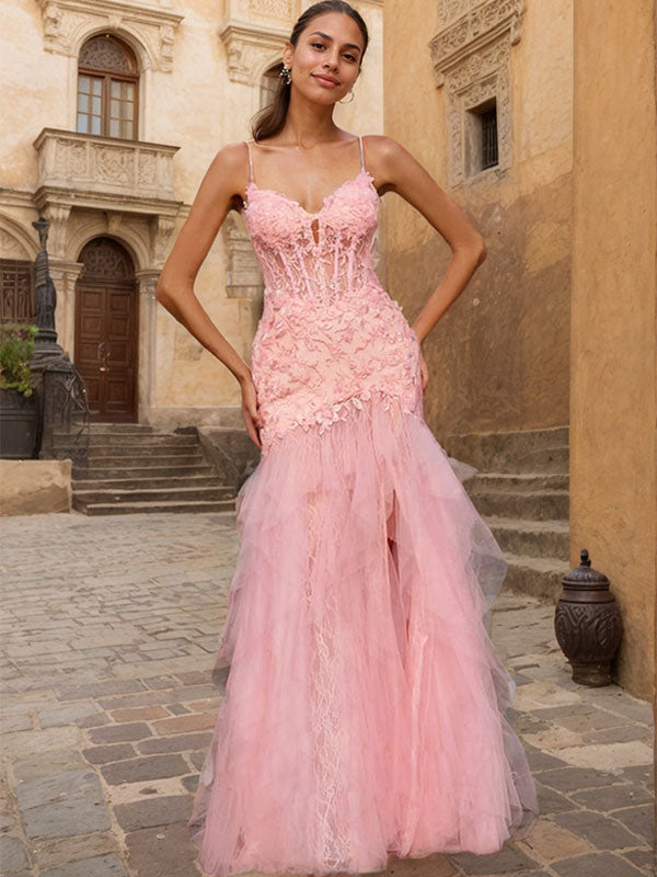 Abito lungo rosa a tubino con scollo a V, corsetto a balze, perline e spacco