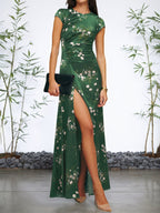 Grünes Blumen A-Linien Maxikleid mit kurzen Ärmeln und Schlitz