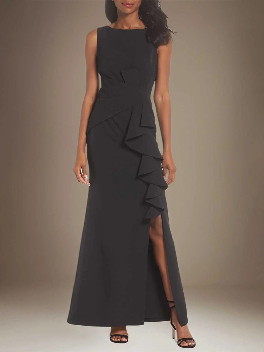 Eng anliegendes/Schlauchförmiges Stretch-Krepp Kleid mit Rundhalsausschnitt, ärmellos, bodenlang mit Rüschen
