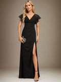 Eng anliegendes, bodenlanges Chiffonkleid mit V-Ausschnitt, plissierten Pailletten und Perlenbesatz