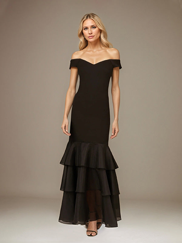 Schwarzes, elastisches Crepe-Bodenlanges Kleid mit Rüschen, ärmellos und schulterfrei