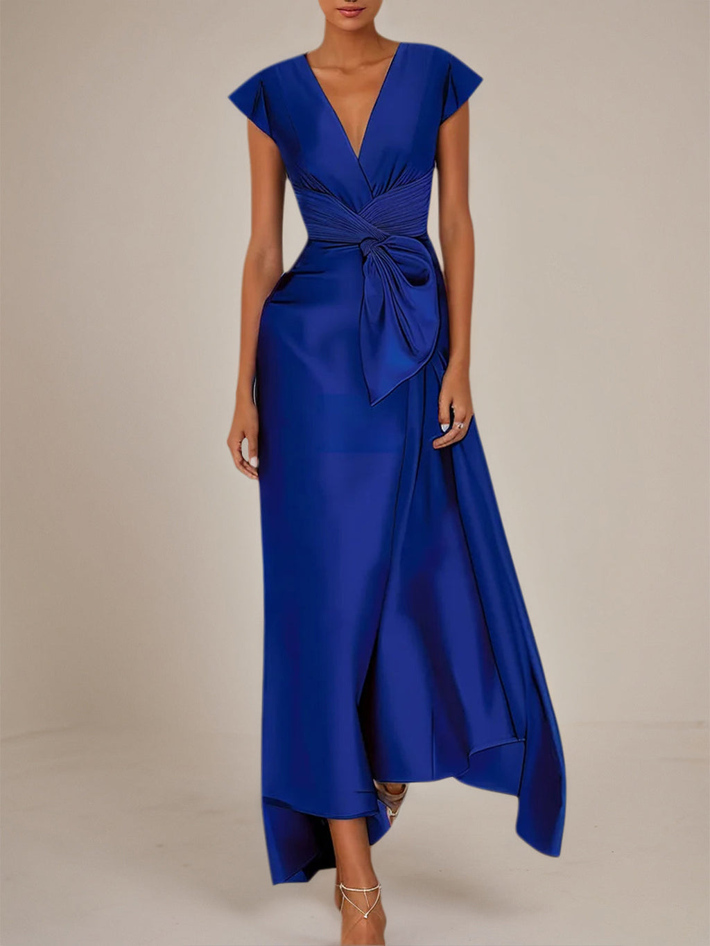 Robe courte bleu marine en satin, décolleté en V, sans manches, longueur cheville
