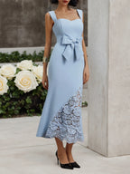 Hellblaues Meerjungfrauen-Midikleid mit Schleife, Spitzen-Sweetheart-Ausschnitt und ärmellos
