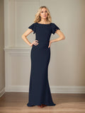 Etuikleid/Säulenform Chiffon Rundhals Kurzarm Bodenlanges Kleid der Brautmutter mit Rüschen
