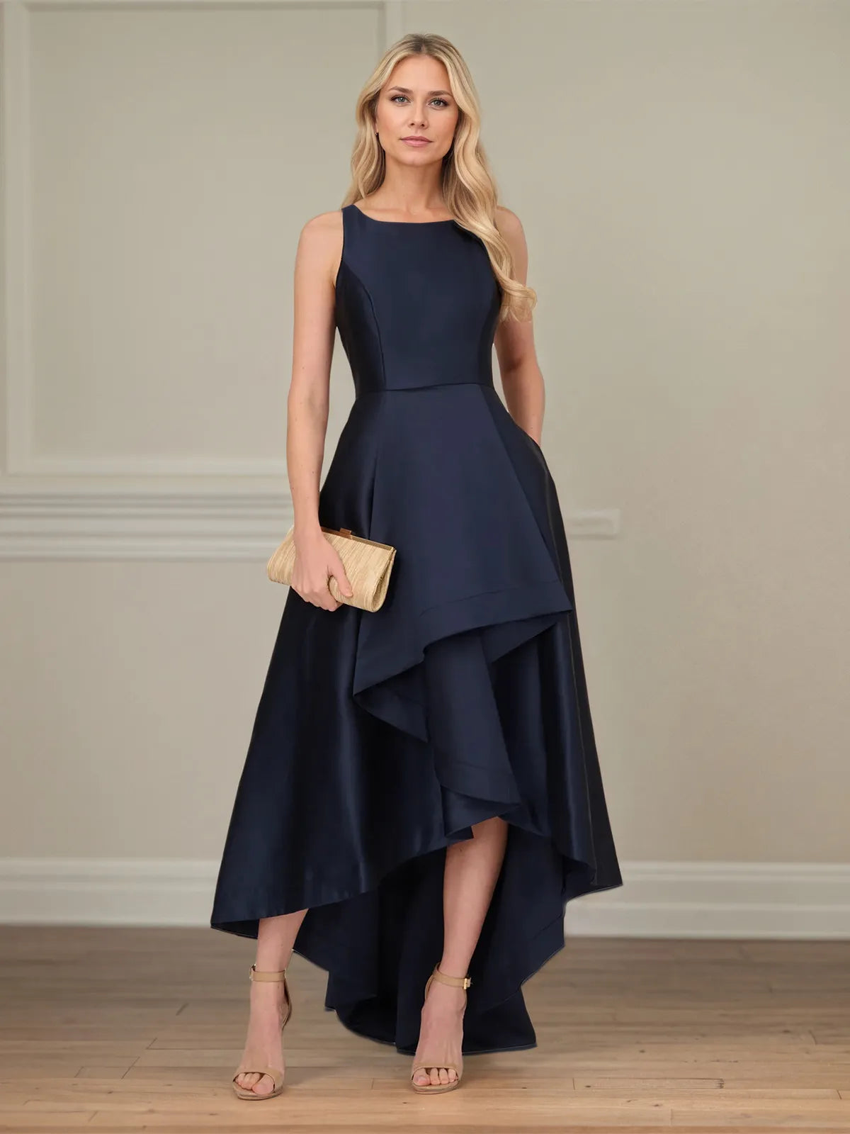 A-Linien ärmelloses Satin-Mutter-der-Braut-Kleid mit asymmetrischem Rundhalsausschnitt