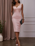 Rosa Spitzenkleid mit Hotfix-Verzierung, klassischem V-Ausschnitt, ärmellos, knielang
