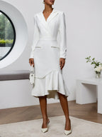 Vestido blazer midi sirena blanco con cuello chal y volantes