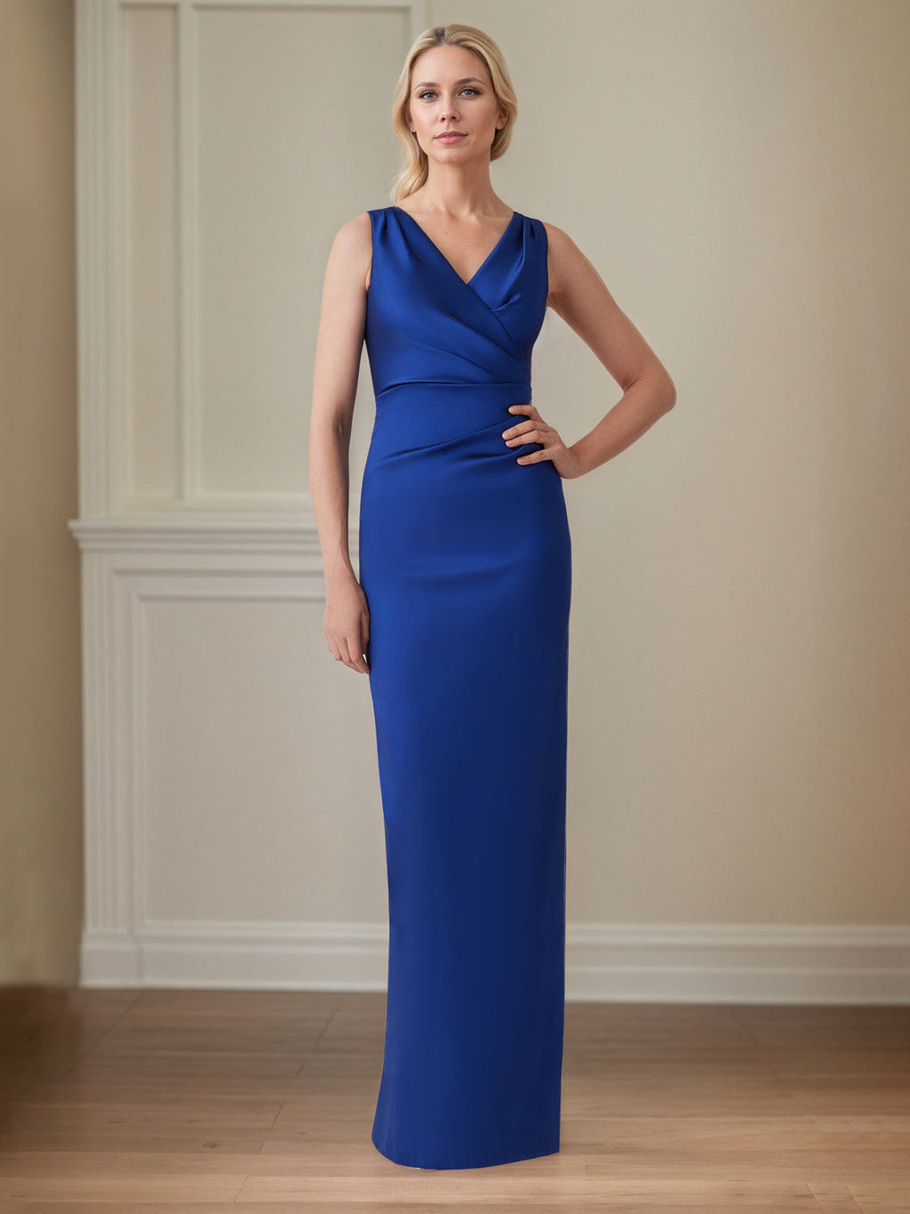 Robe longue mère de la mariée en satin saphir, fourreau/colonne, col en V