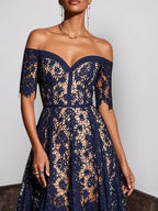 Purpurblaues Spitzenkleid schulterfrei mit Kurzarm A-Linie Midikleid