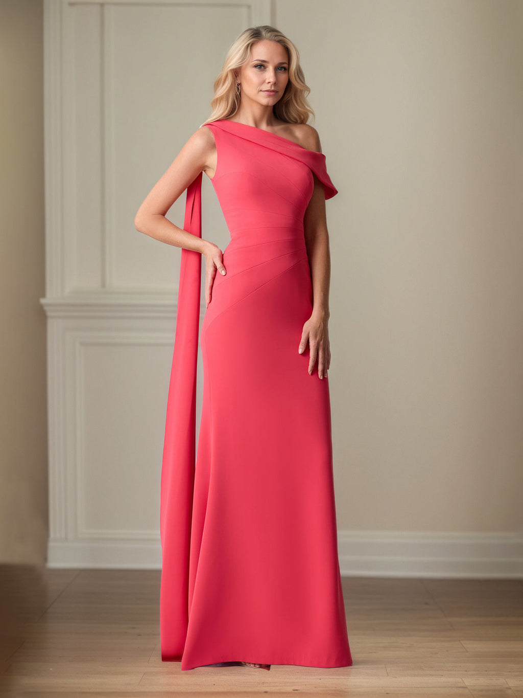 Vestido coral de crepe stretch, modelo tubinho/coluna, um ombro só, comprimento até o chão para mãe da noiva