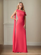 Vestido coral de crepe stretch, modelo tubinho/coluna, um ombro só, comprimento até o chão para mãe da noiva