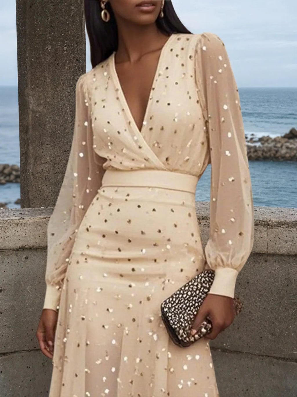 Abito midi albicocca dorato in chiffon, scollo a V, maniche lunghe a palloncino, linea ad A