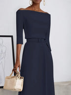 Robe maxi classique bleu violacé à épaules dénudées et manches mi-longues évasées