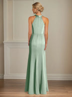Vestido largo de satén tipo trompeta/sirena con cuello halter, sin mangas, hasta el suelo y plisado