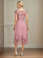Vestido de mãe da noiva em chiffon corte evasê com decote redondo e aplicações