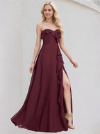 Abito damigella a linea A in chiffon Cabernet con scollo a cuore, senza maniche e lungo fino a terra