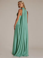 Abito verde a linea ad A in chiffon, collo halter, senza maniche, lunghezza fino al pavimento