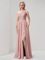 Abito da damigella lungo in chiffon rosa polvere a linea a trapezio, monospalla con applicazioni