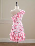 Vestido curto justo com babados e estampa floral, um ombro só, para formatura