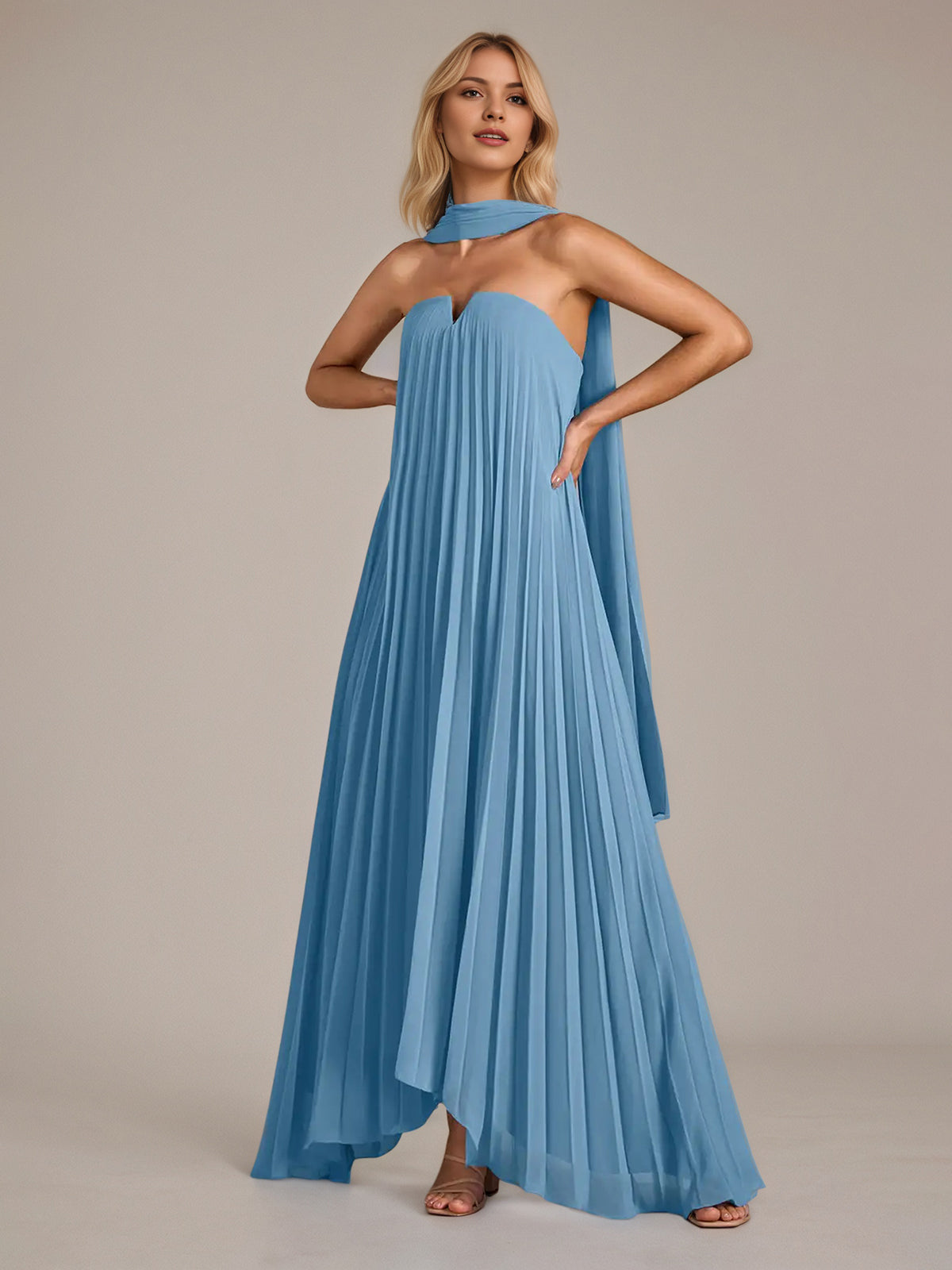 Blaues A-Linien Satin Schulterfreies Ärmelloses bodenlanges Kleid