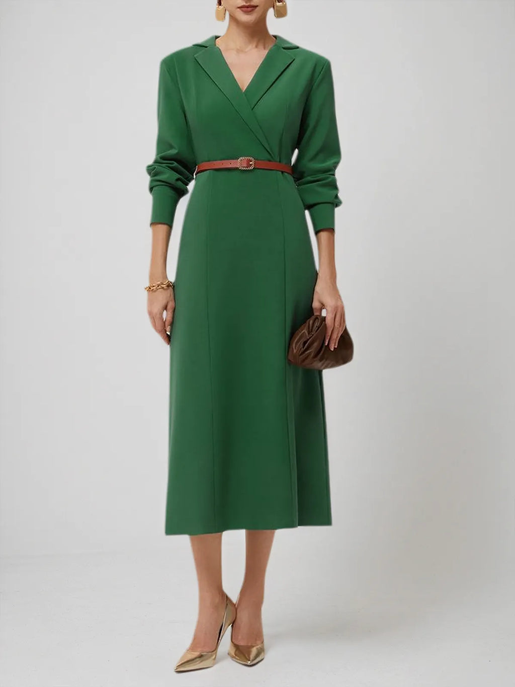 Vestido midi tipo sheath/column con cuello de solapa y mangas largas verde