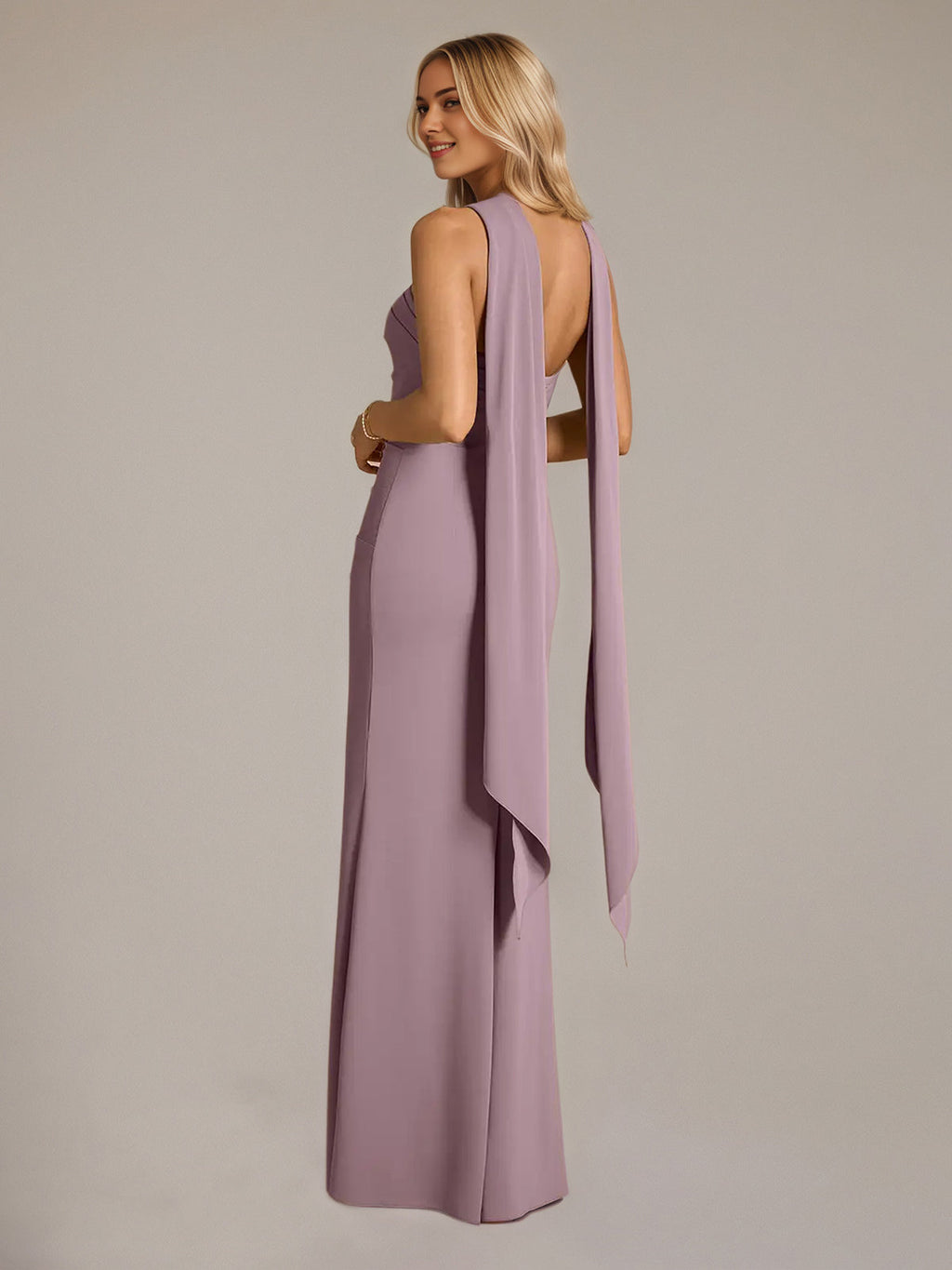 Robe fourreau/colonne en mousseline au décolleté bardot sans manches et longueur au sol couleur crépuscule
