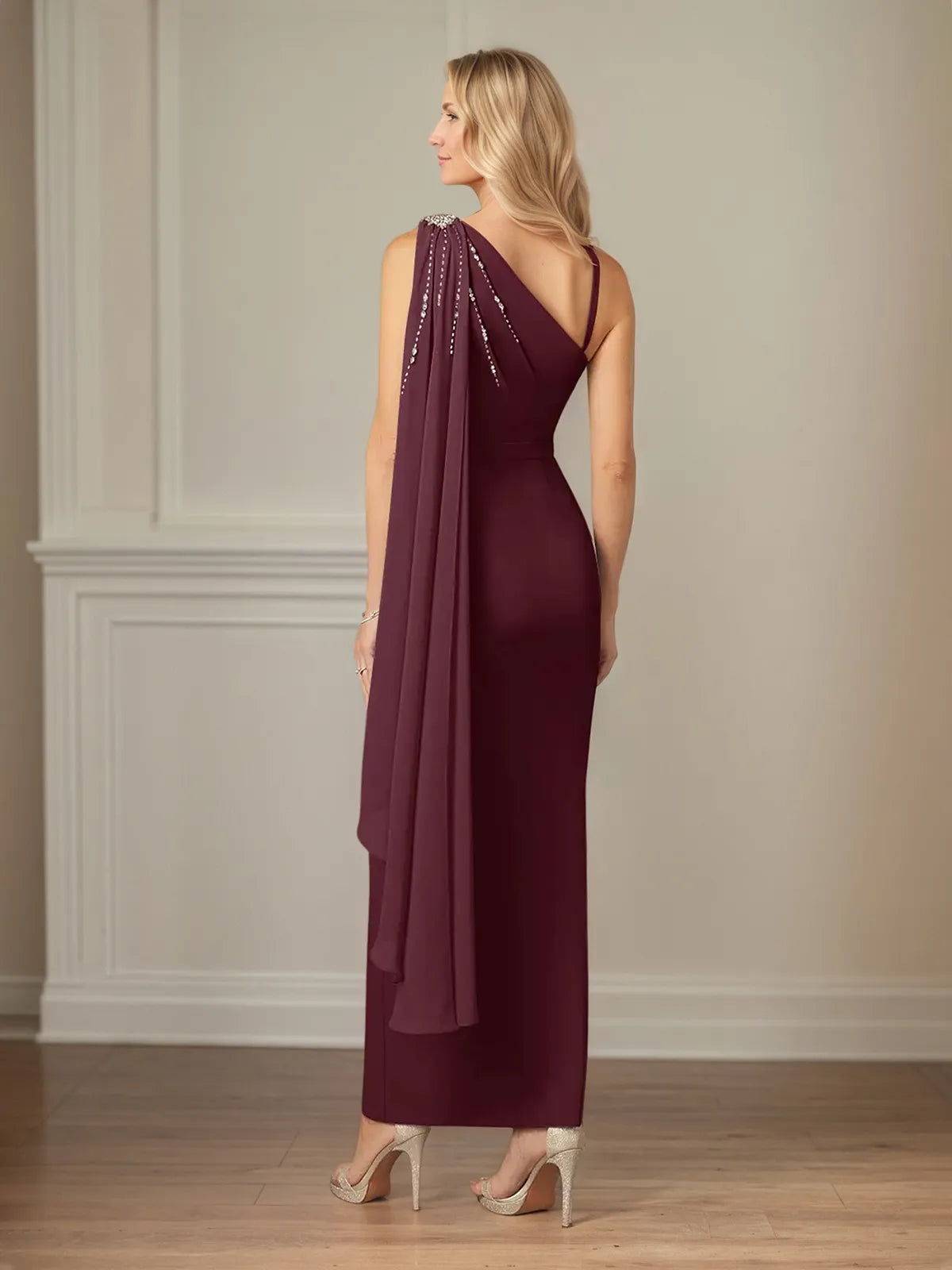 Abito lungo a colonna in chiffon monospalla senza maniche