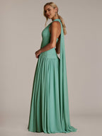 Abito verde a linea ad A in chiffon, collo halter, senza maniche, lunghezza fino al pavimento