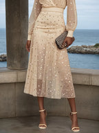 Abito midi albicocca dorato in chiffon, scollo a V, maniche lunghe a palloncino, linea ad A