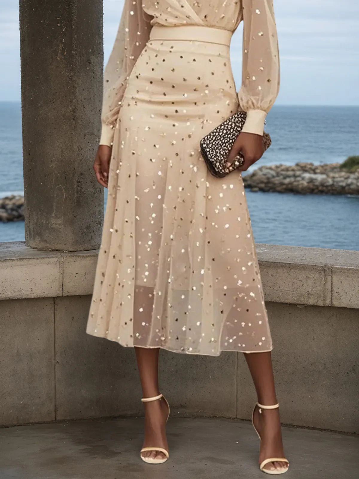 Abito midi albicocca dorato in chiffon, scollo a V, maniche lunghe a palloncino, linea ad A