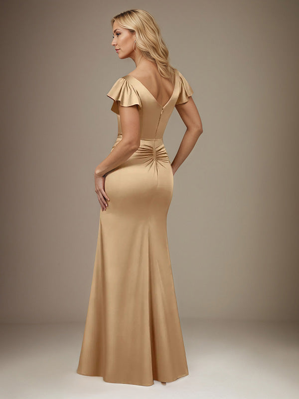 Champagner Trompeten-/Meerjungfrau-Satin V-Ausschnitt Kleid mit kurzen Ärmeln und Schlitz, bodenlang