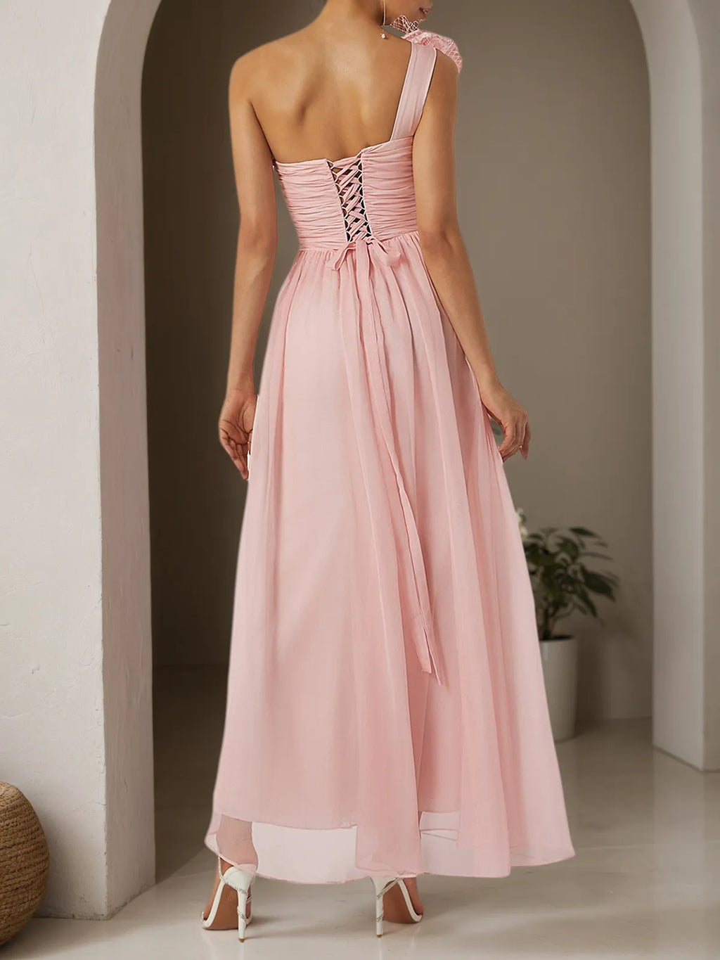Robe fourreau rose en mousseline 3D florale à une épaule sans manches