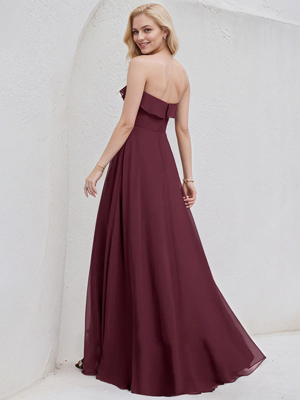 Abito damigella a linea A in chiffon Cabernet con scollo a cuore, senza maniche e lungo fino a terra