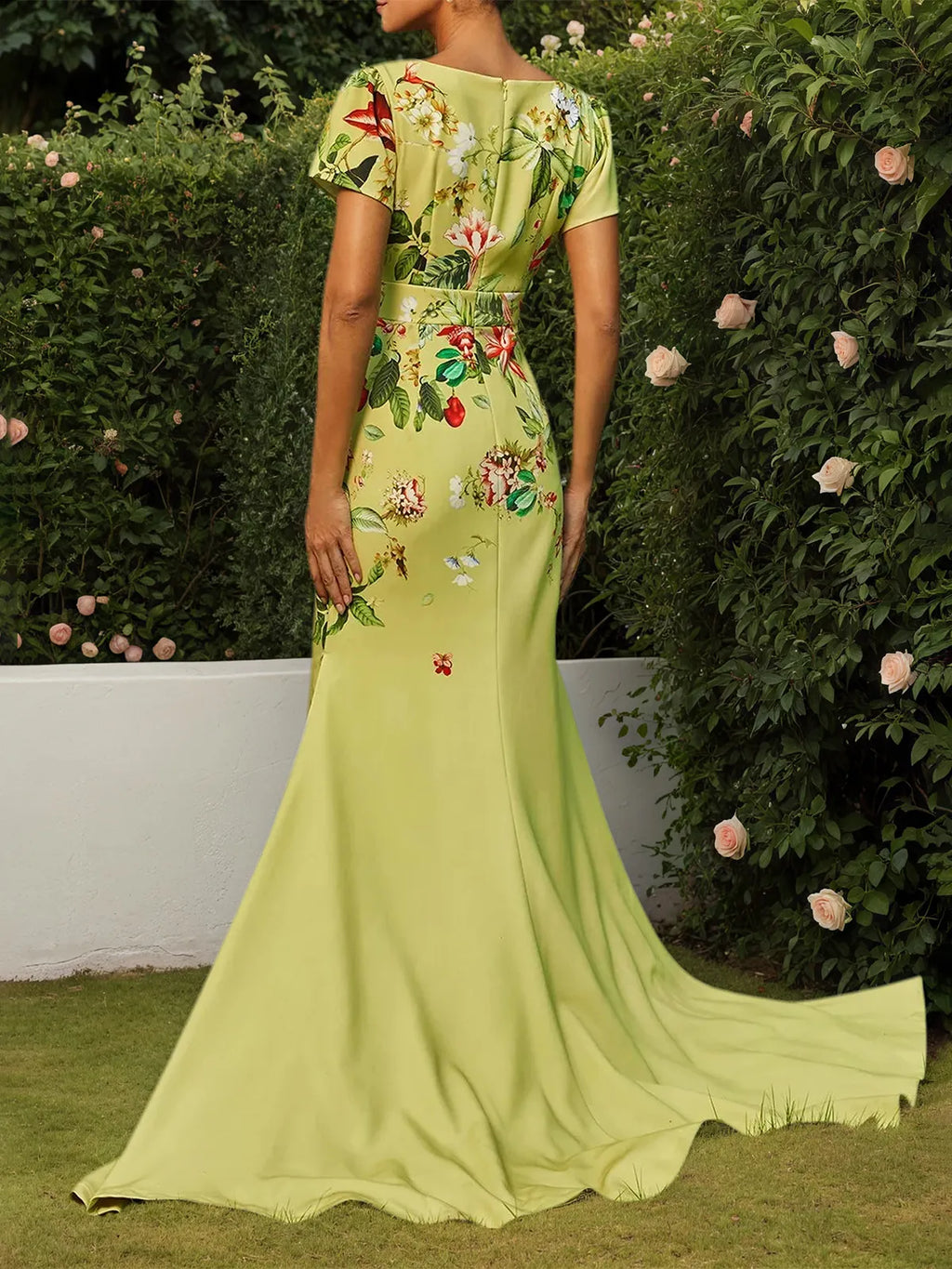 Abito corto giallo floreale a-line con maniche corte