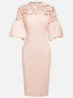 Vestido midi ajustado rosa con encaje, cuello redondo clásico, manga corta y manga globo