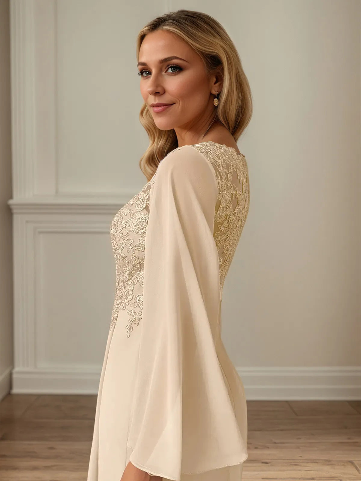 Etui/Kolumnen Chiffon V-Ausschnitt Langarm Bodenlanges Brautmutterkleid mit Applikationen