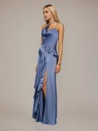 Schieferblaues Etuikleid/Säulenkleid aus Satin, asymmetrisch, ärmellos, bodenlang mit Rüschen