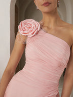 Robe fourreau rose en mousseline 3D florale à une épaule sans manches