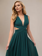 Abiti verdi a linea A in chiffon senza maniche con scollo a V e lunghezza fino al pavimento