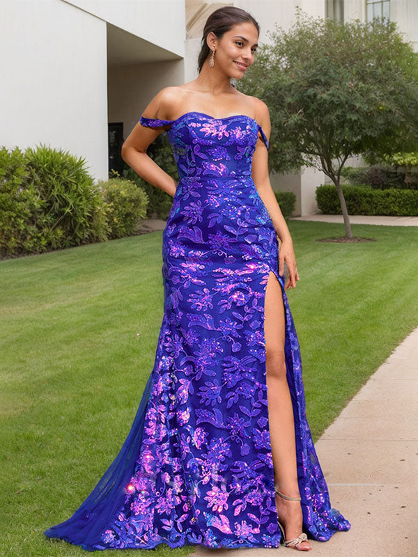 Abito da ballo lungo blu reale aderente con paillettes, scollato sulle spalle e con spacco