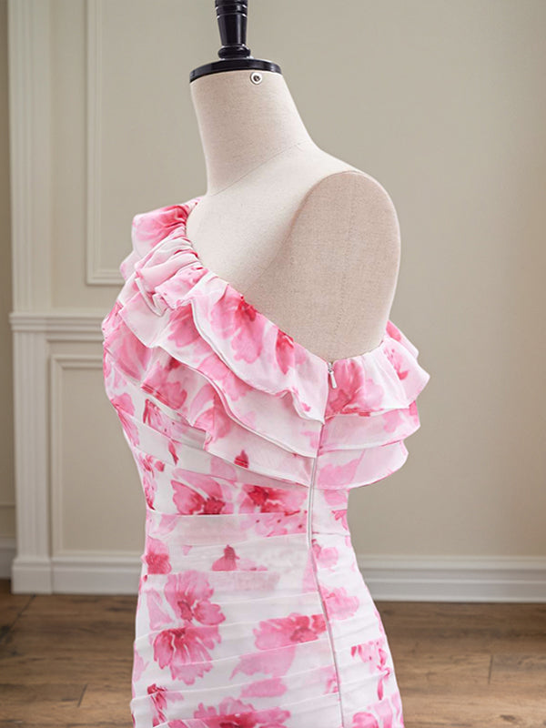 Vestido curto justo com babados e estampa floral, um ombro só, para formatura