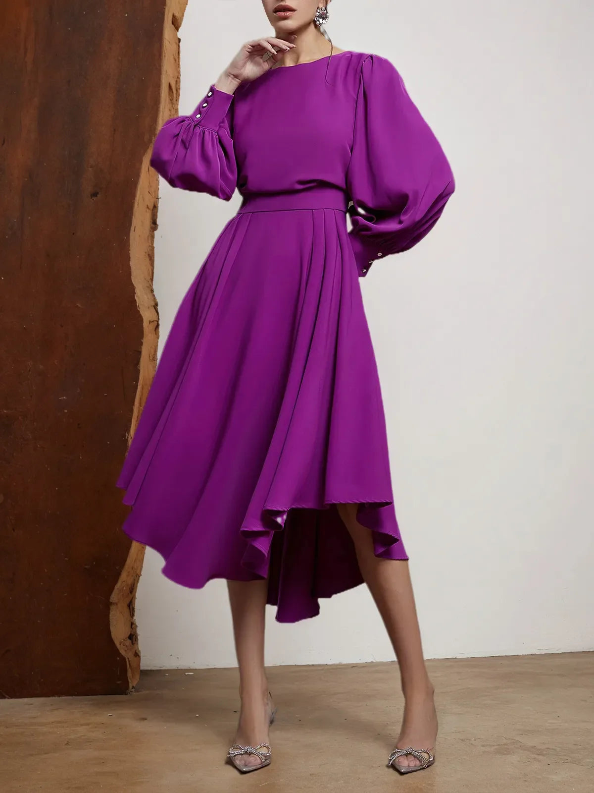 Rosarotes asymmetrisches Kleid mit Bootsausschnitt, langen Ballonärmeln und A-Linie Midi-Länge