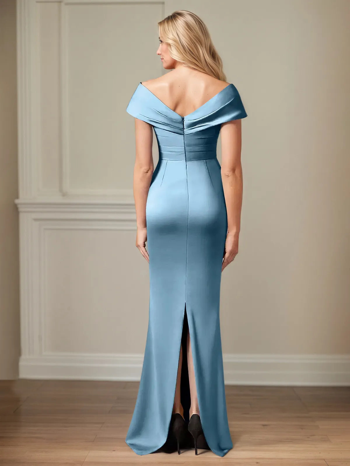 Trumpet/Meerjungfrau V-Ausschnitt ärmelloses bodenlanges Satin-Kleid mit Falten
