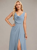 Abito da damigella in chiffon blu polvere a linea A con scollo a V, senza maniche e lunghezza fino a terra