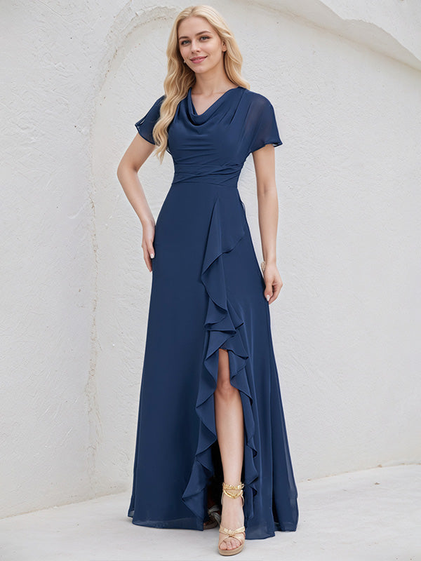 Abito da damigella blu navy in chiffon a-line con scollo a V asimmetrico e volant