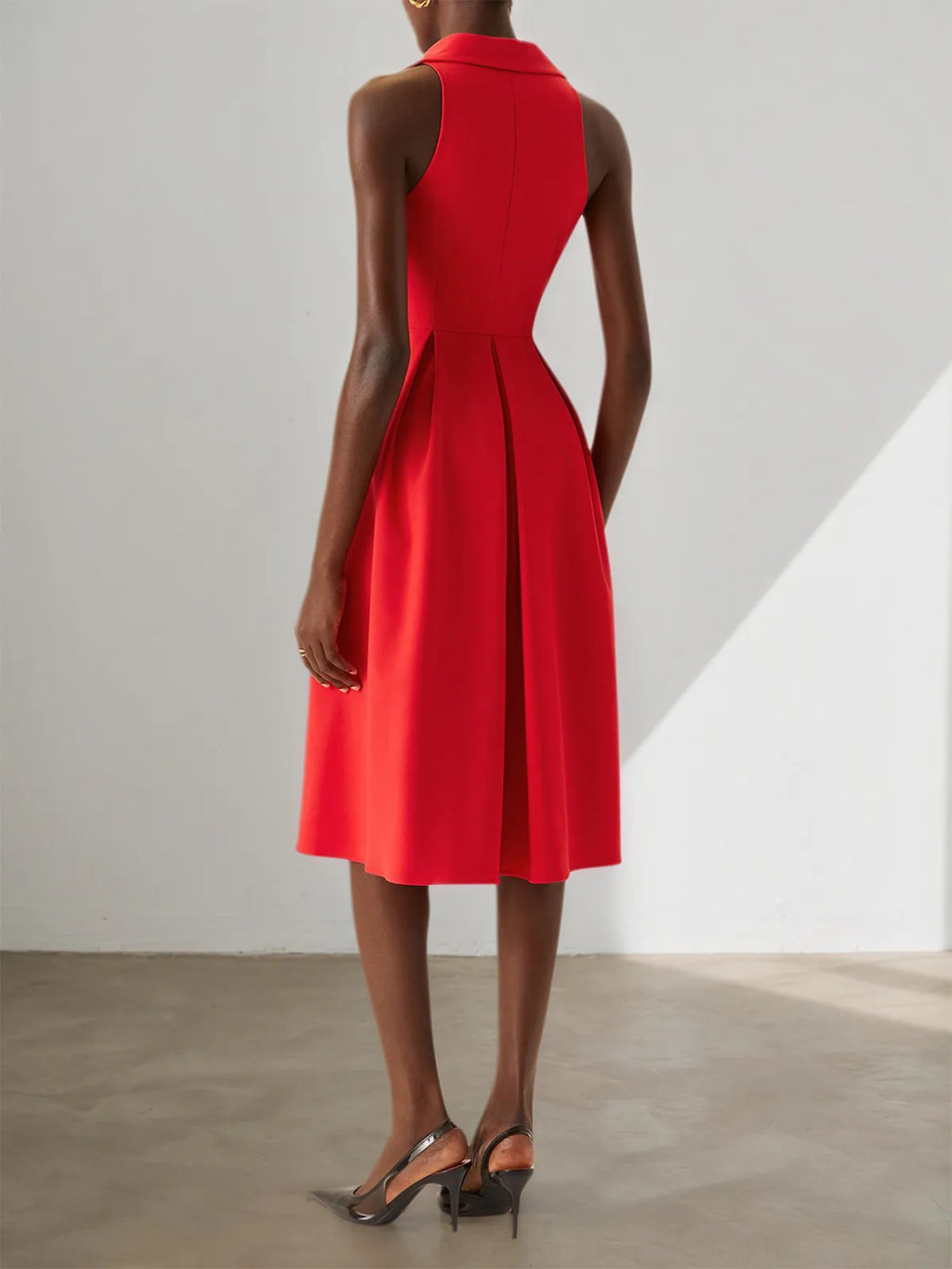 Robe midi classique rouge à col chemise sans manches, ligne A