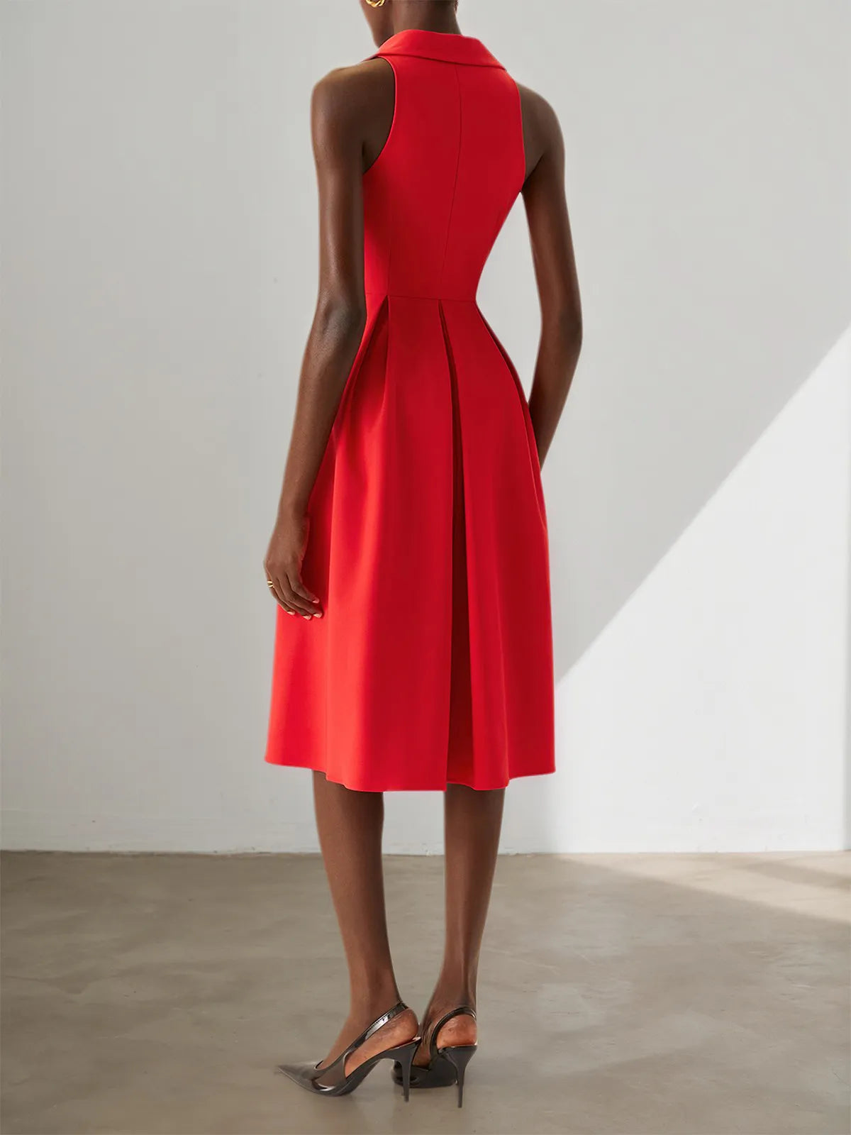 Robe midi classique rouge à col chemise sans manches, ligne A