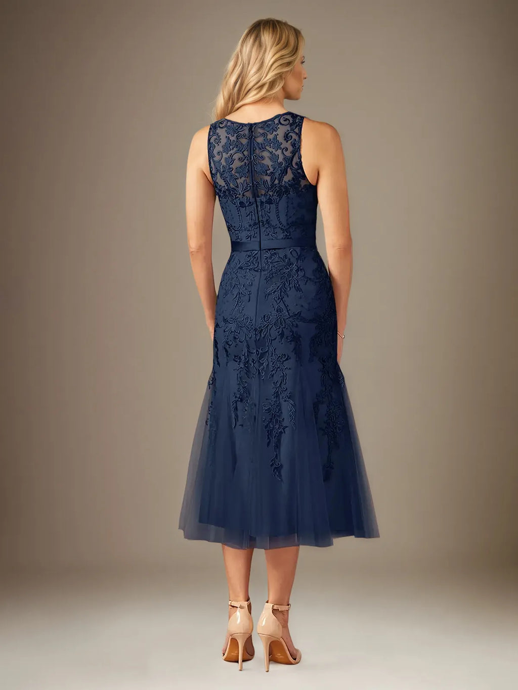 Robe fourreau/colonne en dentelle, col en U, sans manches, longueur thé