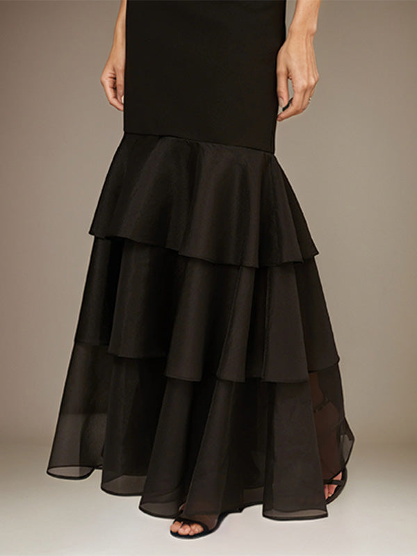Schwarzes, elastisches Crepe-Bodenlanges Kleid mit Rüschen, ärmellos und schulterfrei
