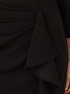 Vestido de madre de la novia negro de gasa, escote off the shoulder, mangas 3/4 y largo hasta el tobillo